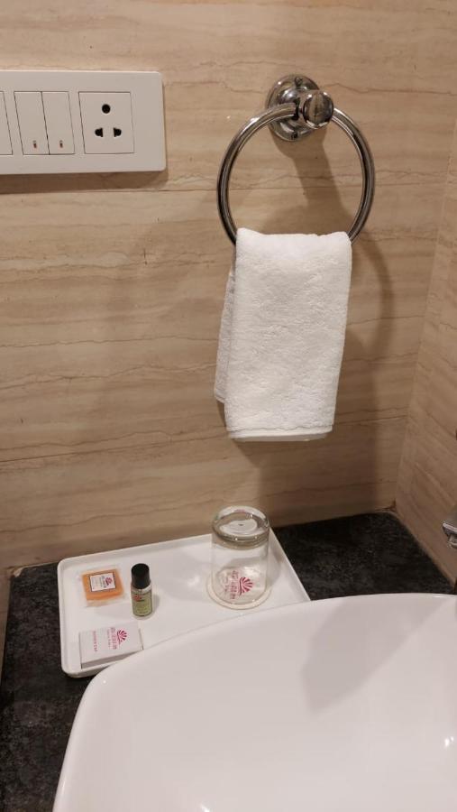 Hotel Casaya Inn Chinhat Eksteriør bilde