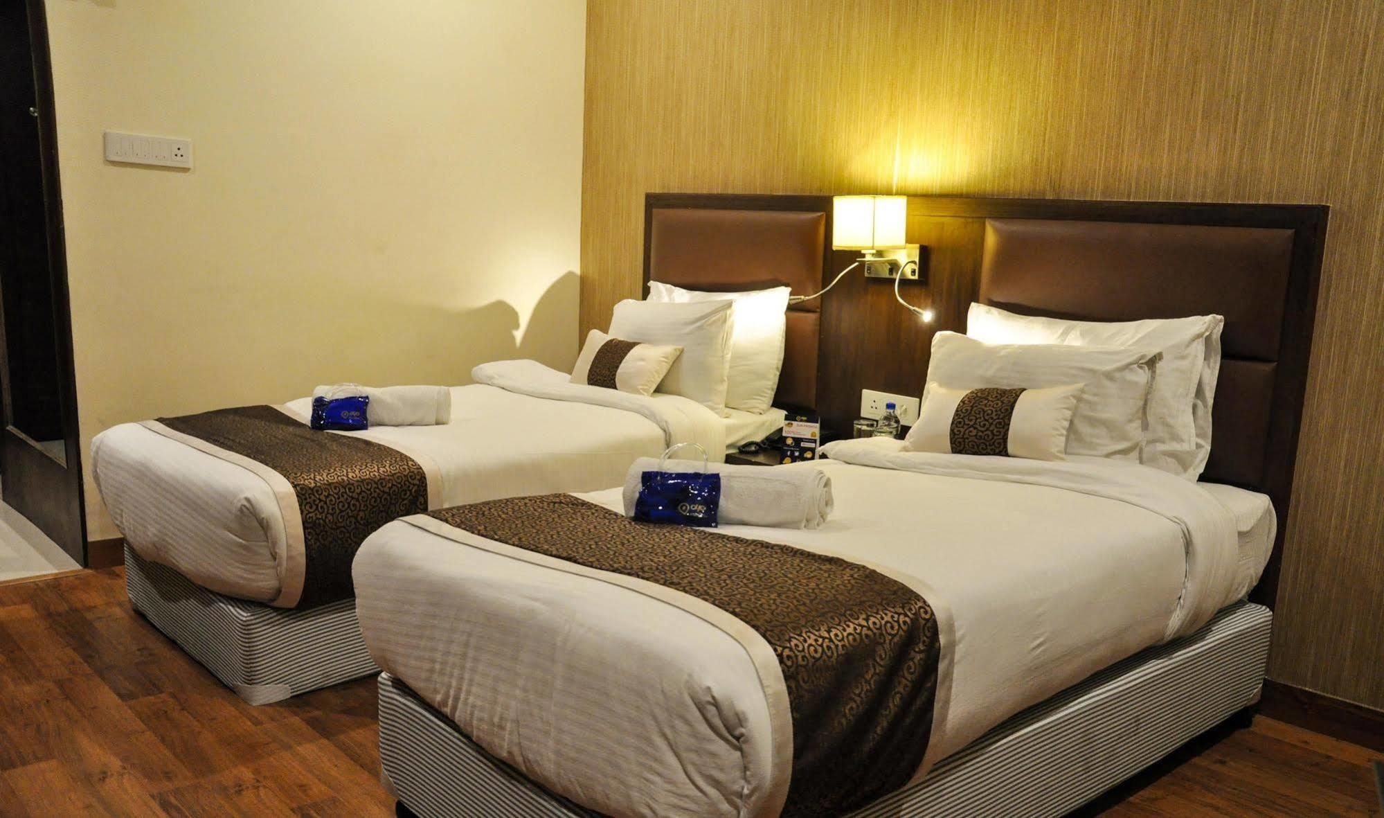 Hotel Casaya Inn Chinhat Eksteriør bilde